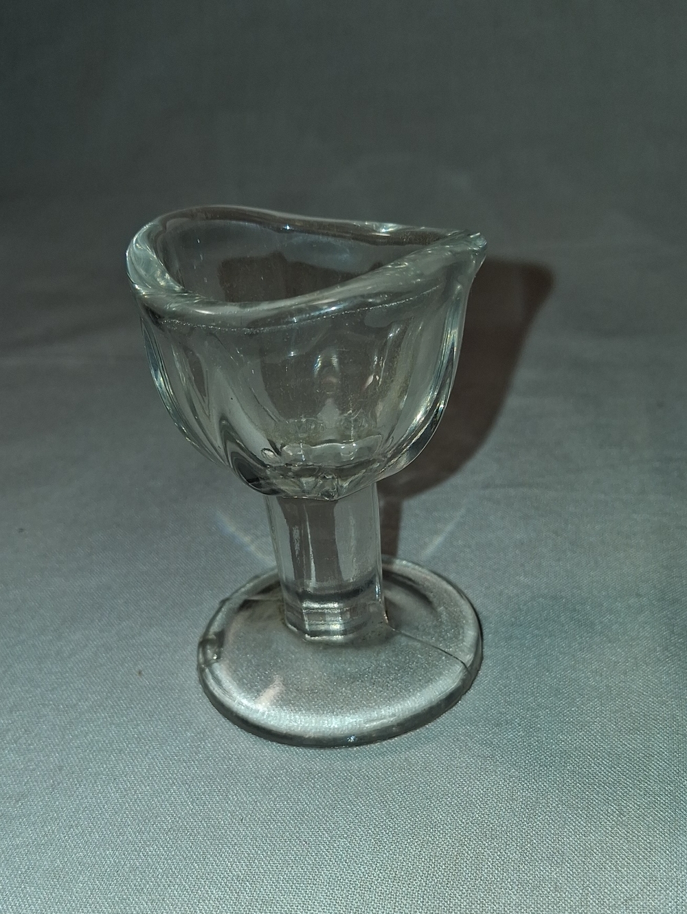 Vintage 1900s Clear Glass Eye Wash Cup Circular Flat Base Octagon Pedestal